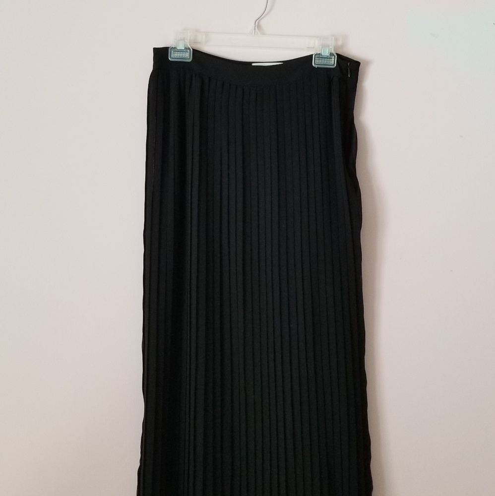 Sabine Black Pleated Maxi Skirt